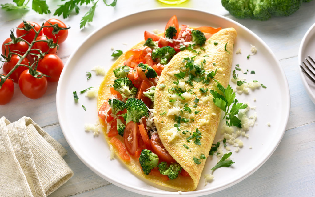 Omelet with greens and veggies